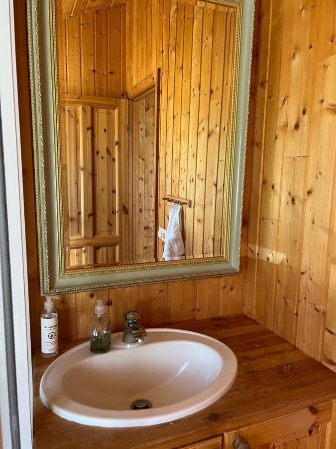 Summerhouse Vaglaskogur آكيورِيْري المظهر الخارجي الصورة